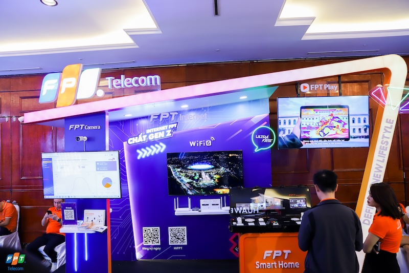 1752506517_2-trai-nghiem-internet-khong-gian-doan-cung-fpt.jpg