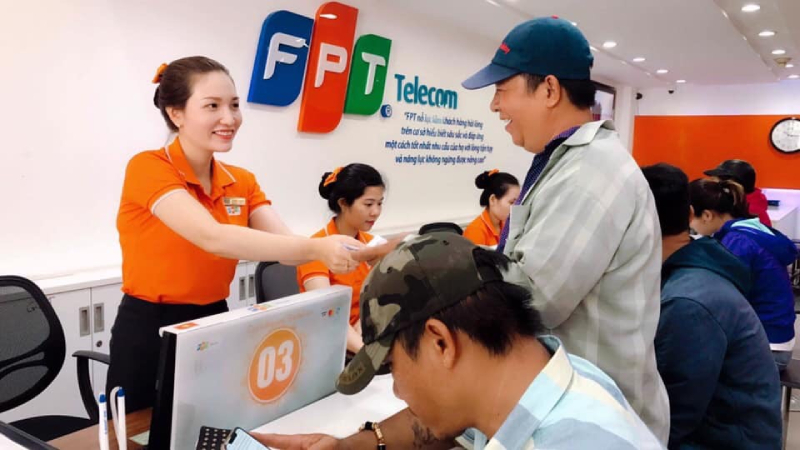 1752660818_fpt-la-nha-mang-duoc-yeu-thich-nho-cung-cap-dich-vu-internet-toc-do-cao-dang-tin-cay.jpg