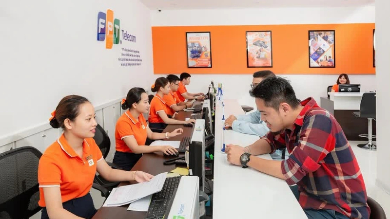 1752814218_fpt-la-mot-trong-nhung-nha-mang-duoc-dong-dao-khach-hang-tin-tuong-lua-chon.jpg