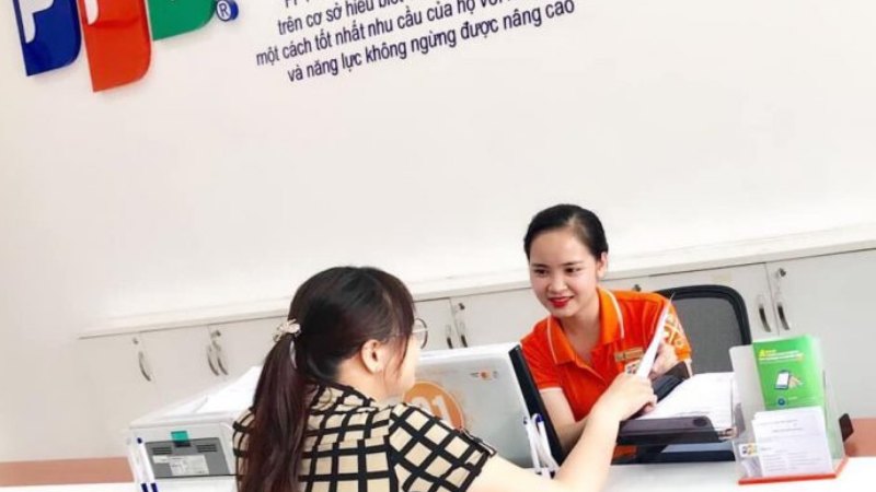 1754478979_doi-ngu-nhan-vien-fpt-luon-ho-tro-khach-hang-lap-wifi-fpt-phuong-rach-dua-tphcm.jpg