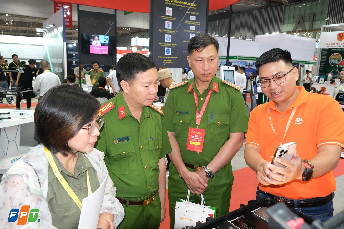 Giải pháp nhà thông minh và camera an ninh FPT hút khách tại SECUTECH Vietnam 2025