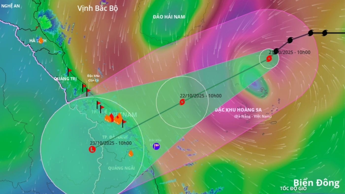 Bản đồ dự báo đường đi Bão số 12 với vùng gió mạnh, mưa lớn khu vực Thừa Thiên Huế – Đà Nẵng.
