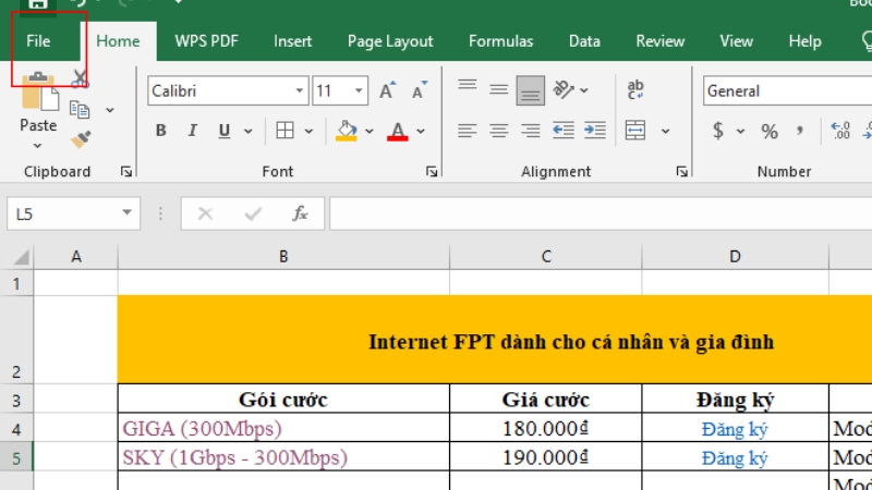 Vào mục File sau khi khởi động Excel