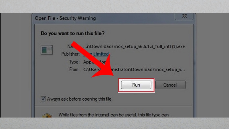 Chọn Run trong hộp thoại Open file