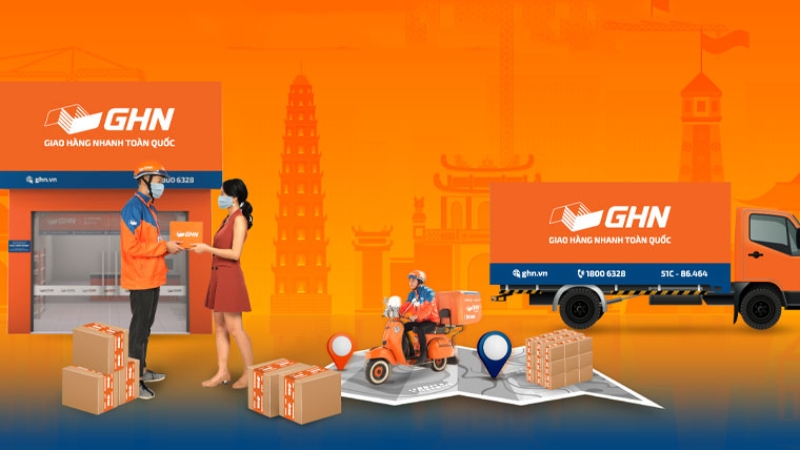 Mã vận đơn GHN được in rõ ràng trên phiếu gửi hàng ngay dưới mã vạch