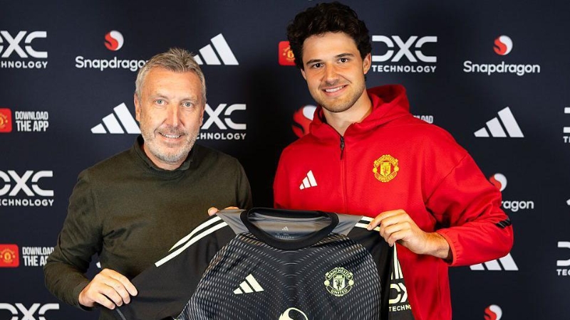 Lammens bất ngờ về sự đoàn kết đáng ngạc nhiên tại Manchester United