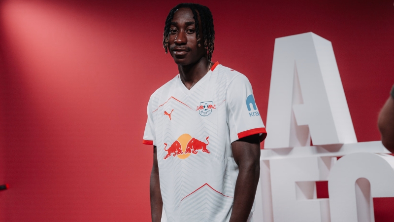 Diomande được kỳ vọng sẽ kế thừa vai trò của Salah tại cánh phải Liverpool