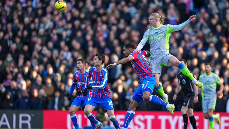 Khoảng cách giữa hai siêu sao chỉ còn đúng 1 bàn thắng