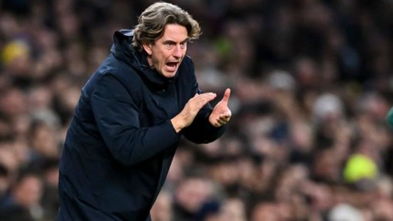 Fan Tottenham đòi sa thải Thomas Frank sau thua Nottingham