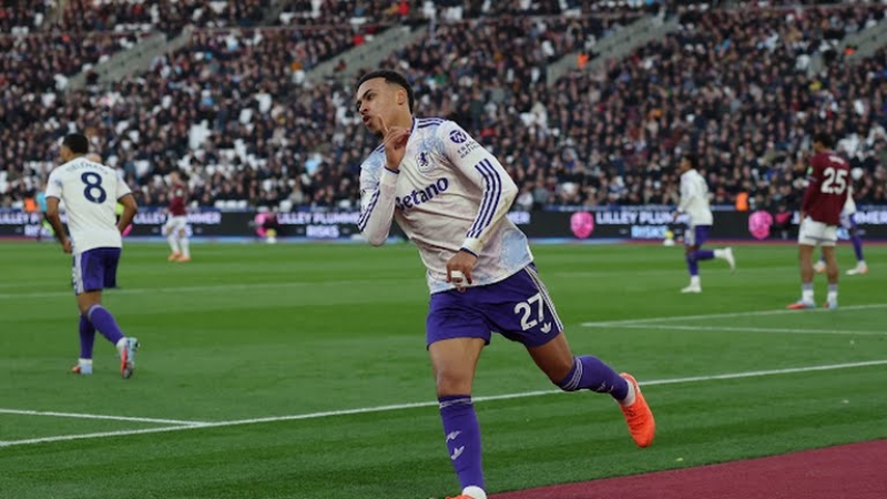 Rio Ferdinand nói cơ hội vô địch Ngoại hạng của Aston Villa.