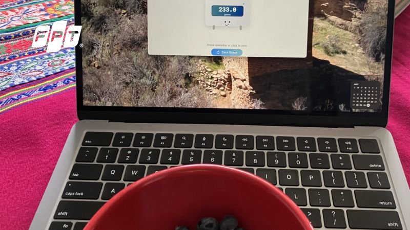 C&aacute;ch biến Trackpad của Macbook th&agrave;nh c&acirc;n điện tử ch&iacute;nh x&aacute;c