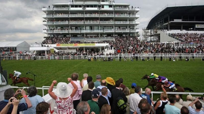 Giải đua ngựa Derby Stakes được xem là nguồn gốc của tên gọi derby