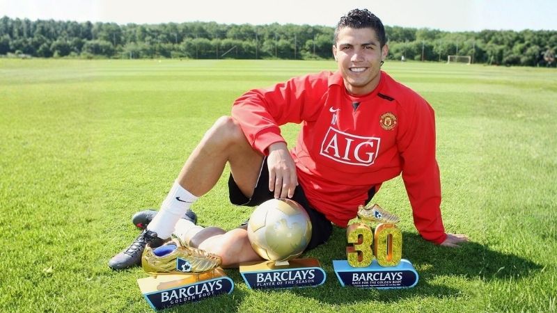 CR7 là cầu thủ duy nhất giành Quả bóng vàng tại Ngoại hạng Anh