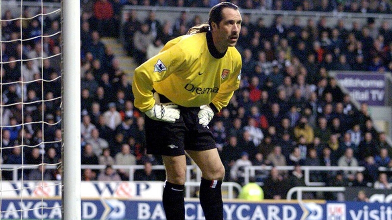 David Seaman là một trong những thủ môn vĩ đại nhất lịch sử Arsenal
