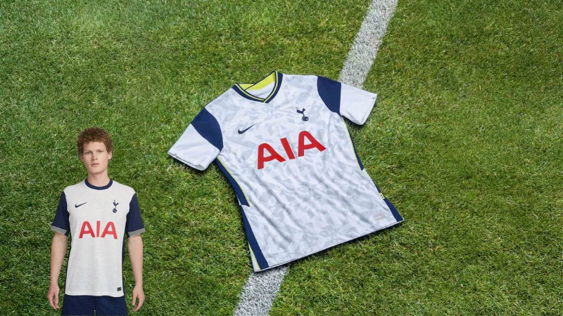 Trang phục thi đấu của Tottenham