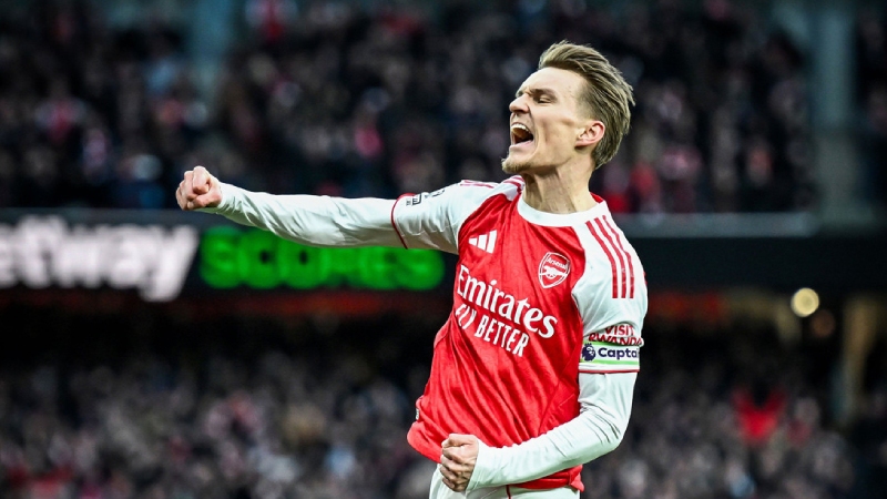 Odegaard ăn mừng bàn mở tỷ số cho Arsenal