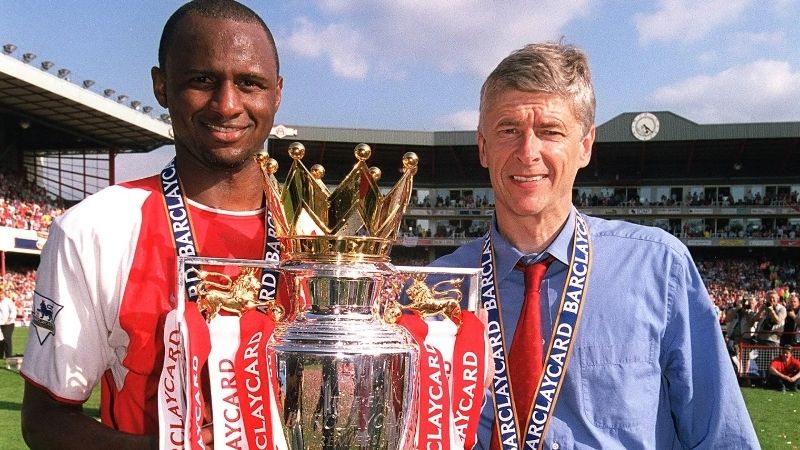 Arsène Wenger và Patrick Vieira trong mùa giải bất bại 2003-2004