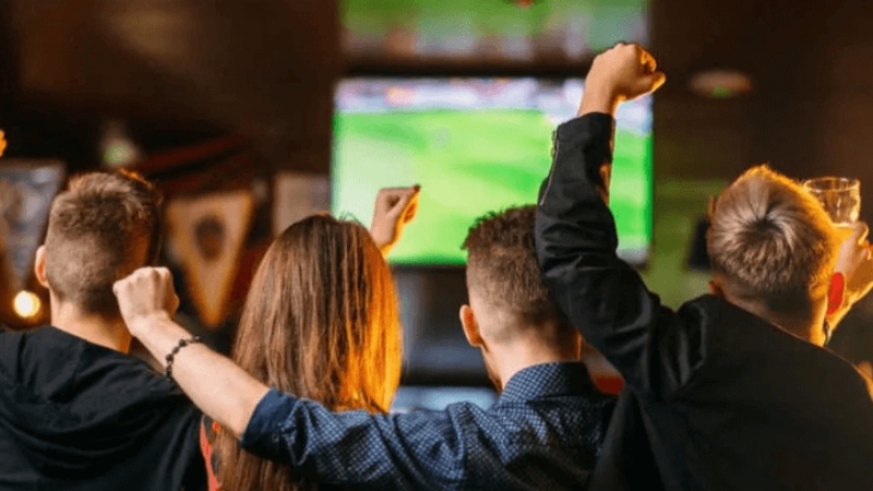 Đăng ký gói xem Ngoại Hạng Anh của FPT cho quán cà phê