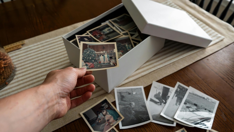 Gom nhặt từng khoảnh khắc thanh xuân vào cuốn album kỷ niệm