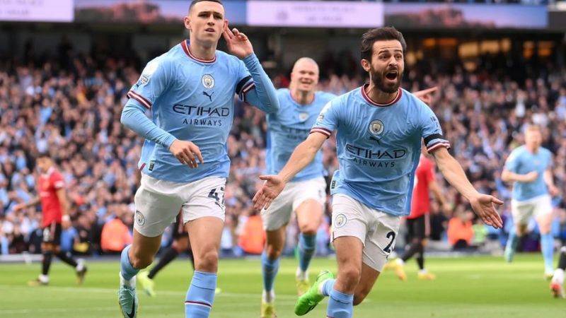 Cú hat-trick kép 6-3 lịch sử