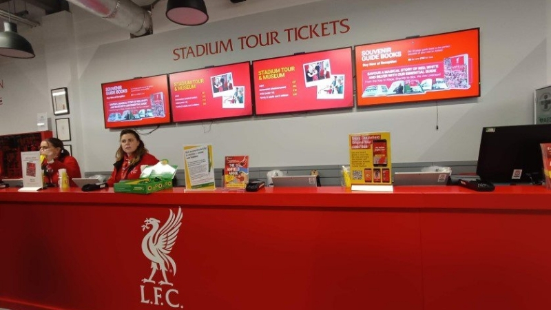 Quầy đón tiếp du khách tại Anfield