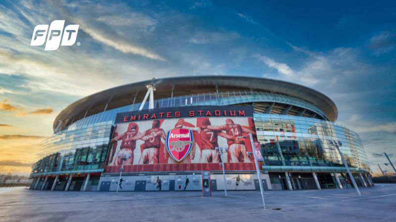 S&acirc;n vận động Emirates - Th&aacute;nh địa của Ph&aacute;o thủ Arsenal