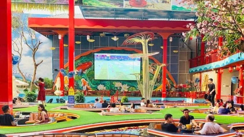 Màn hình TV khủng cùng view ấn tượng tại Rock King Coffee Hải Phòng