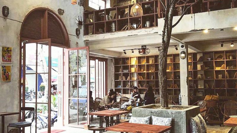 Không gian tại Đen Đá Coffee