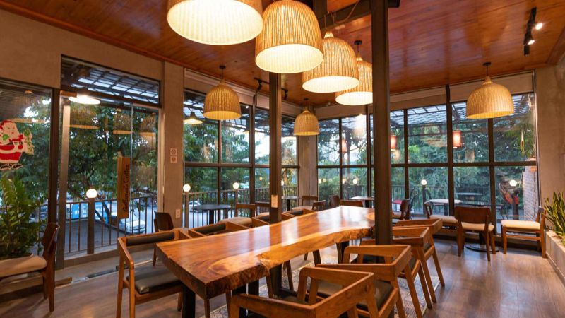 Gentlemen Coffee với không gian thoải mái