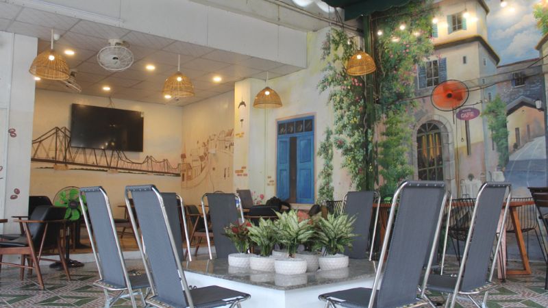 Anna Coffee với nhiều vị trí chỗ ngồi dễ theo dõi bóng đá