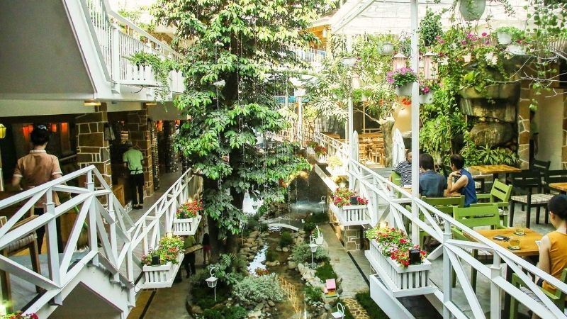 Cà phê Cõi Riêng mát mẻ và hoài niệm