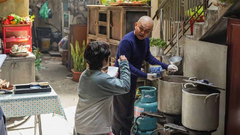 Tôn vinh nét đẹp văn hóa ẩm thực Việt và hương vị tình thân qua bát phở nóng hổi