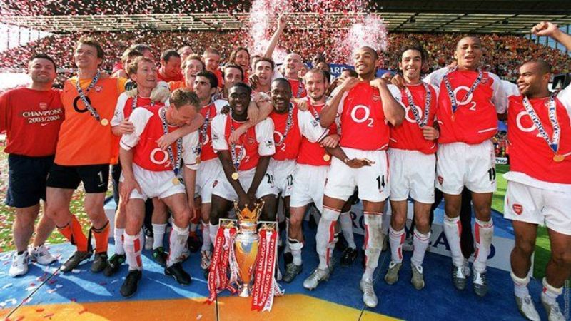 Arsenal hoàn thành cả mùa giải Premier League 2003/04 mà không thua trận nào