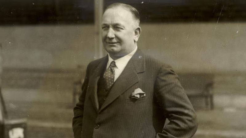 Chapman quyết định gia nhập với tầm nhìn biến Arsenal thành