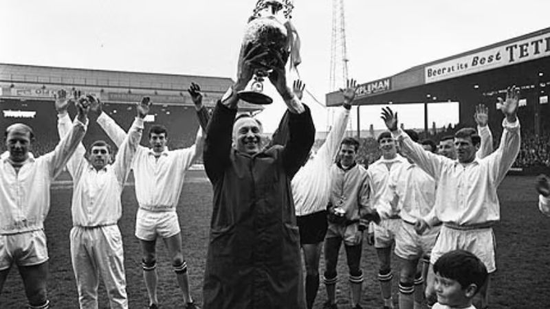 Joe Mercer đã giúp Man City đạt được những danh hiệu cao quý