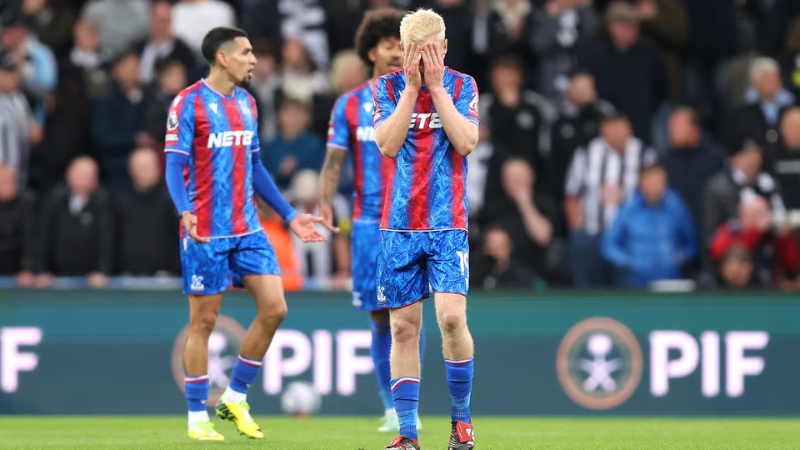 Crystal Palace đang chìm sâu trong khủng hoảng