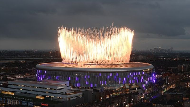 Khai trương sân vận động 1 tỷ bảng của Tottenham