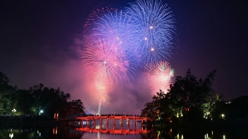 Hà Nội triển khai bắn pháo hoa mừng Tết Nguyên đán tại 33 điểm