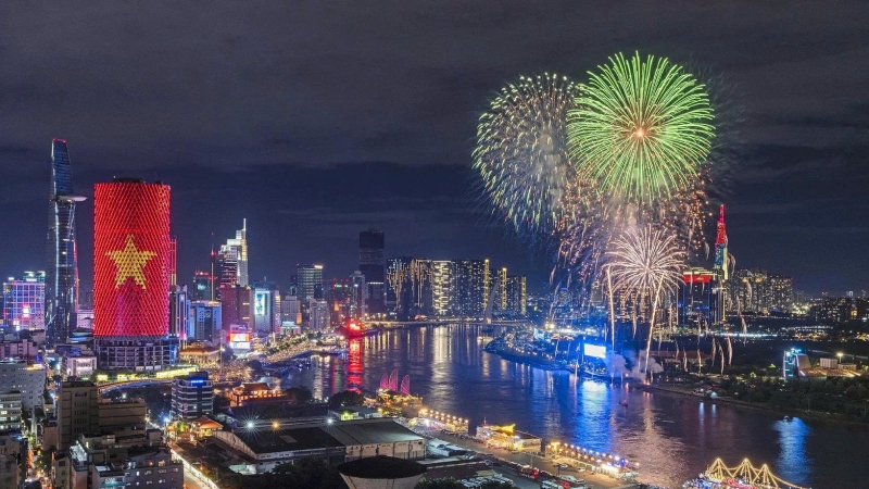 TPHCM tổ chức bắn pháo hoa dịp Tết Nguyên đán