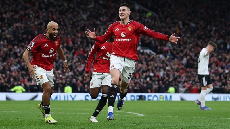 Man United đang nắm giữ ưu thế rõ rệt trước Tottenham