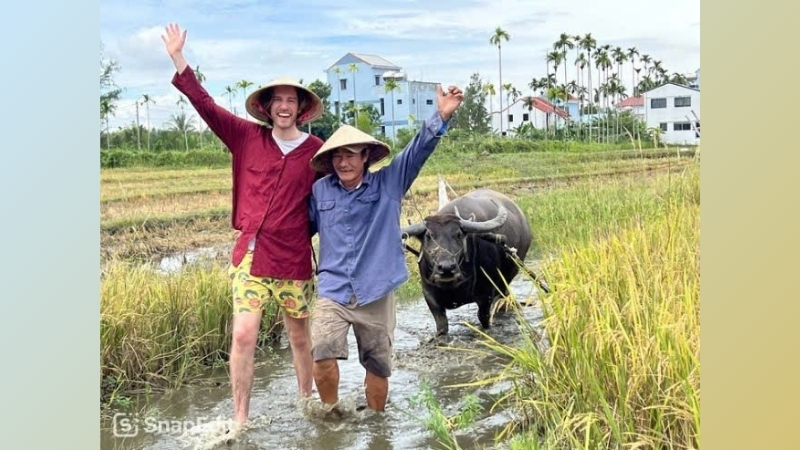 SnapEdit bản ứng dụng có watermark ở góc dưới bên trái