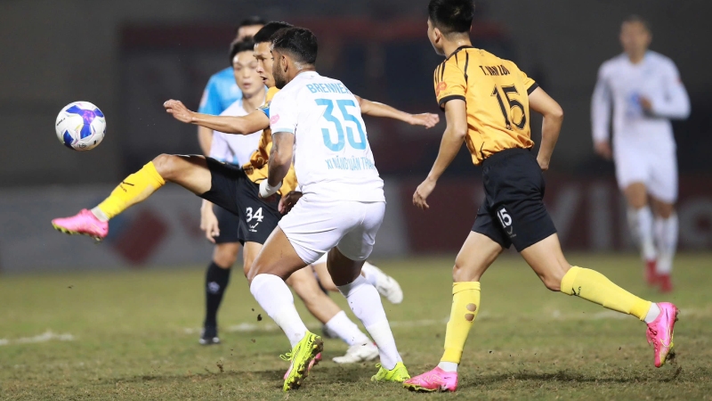 Nam Định vừa bị Thanh Hóa cầm hòa 2-2