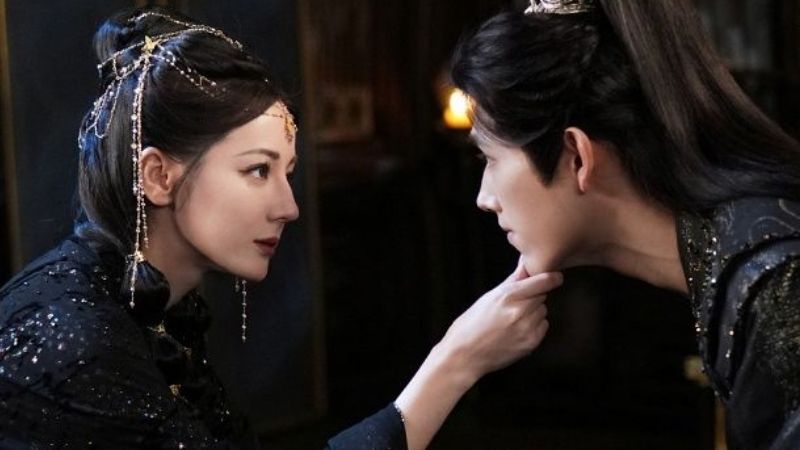 Tạo hình ma mị của Địch Lệ Nhiệt Ba trong Mộ Tư Từ