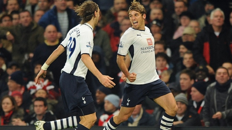 Cầu thủ Tottenham ăn mừng bàn thắng trong trận đấu trước Arsenal