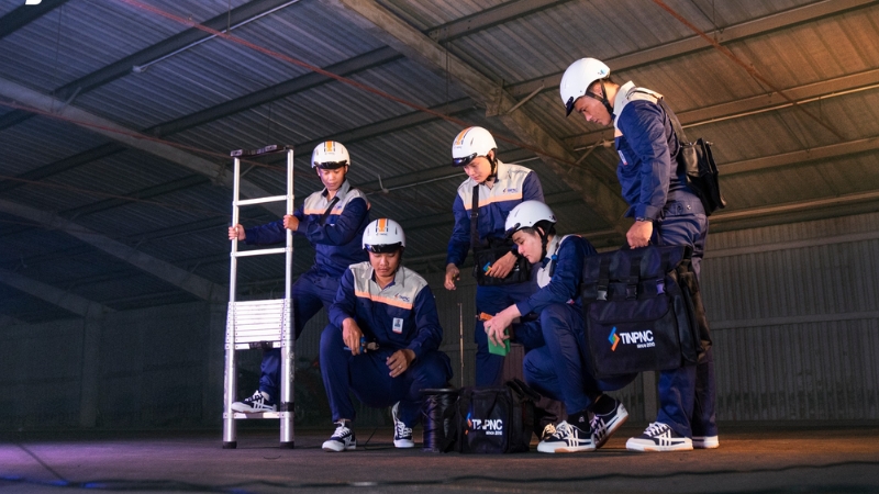 Đội ngũ kỹ thuật viên chuyên nghiệp của FPT