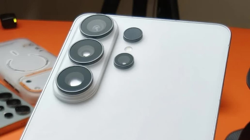 Camera của Galaxy S26 Ultra nâng khẩu độ lên f/1.4