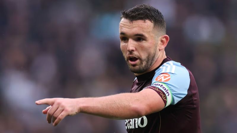 Đội trưởng John McGinn vẫn chưa thể ra sân cùng Aston Villa