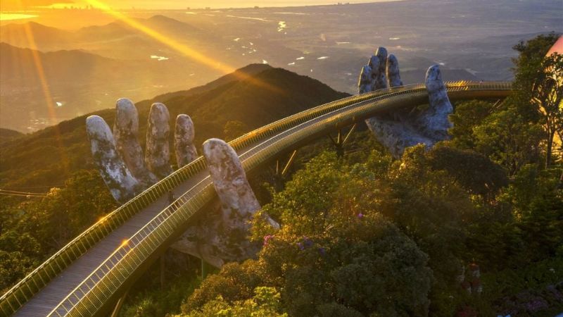 Toàn cảnh khu vực Cầu Vàng tại Đà Nẵng