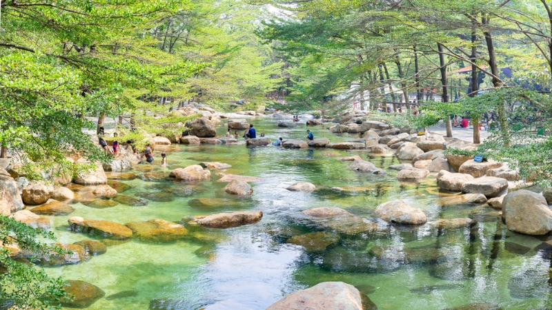 Dã ngoại bên suối tại Khu du lịch sinh thái Thủy Châu