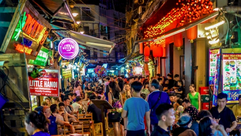 Phố Tạ Hiện - nơi giao thoa giữa cổ kính và nhịp sống hiện đại